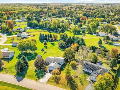 View/Area - 6609 Sawmill Dr, Roscoe, IL 61073 photo 6 of 8