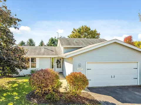 Exterior - 6609 Sawmill Dr, Roscoe, IL 61073 photo 2 of 5