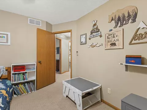 Bedroom - 6609 Sawmill Dr, Roscoe, IL 61073 photo 7 of 7