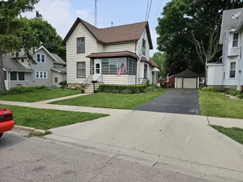 427 W Hurlbut Ave, Belvidere, IL 61008
