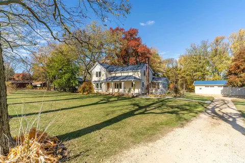 9709 Cunningham Rd, Winnebago, IL 61088