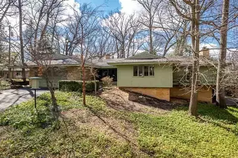 2520 E Chickadee Trl, Rockford, IL 61107