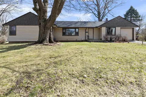 1502 River Bluff Blvd, Rockford, IL 61103