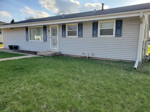 524 Chisholm Trl, Rockford, IL 61101