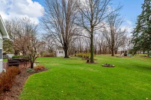 11548 Chatt Ct, Roscoe, IL 61073 photo 57