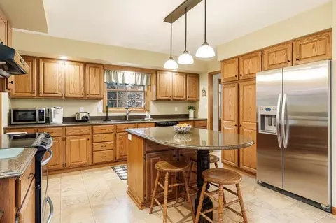 11548 Chatt Ct, Roscoe, IL 61073 photo 16