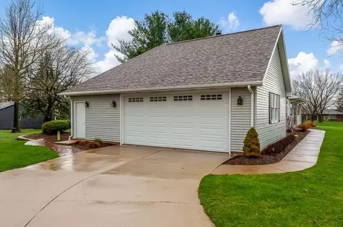 11548 Chatt Ct, Roscoe, IL 61073 photo 58