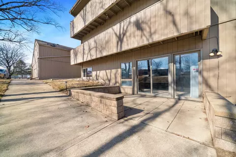 218 Apt 2b Bienterra Trl, Rockford, IL 61107