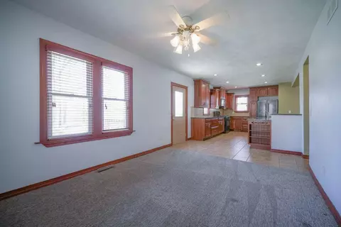 Living - 711 Taylor St, Pecatonica, IL 61063 photo 2 of 2