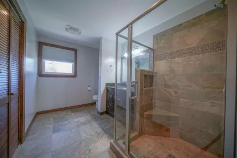 Bath - 711 Taylor St, Pecatonica, IL 61063 photo 3 of 4