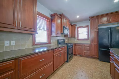 Kitchen - 711 Taylor St, Pecatonica, IL 61063 photo 2 of 4
