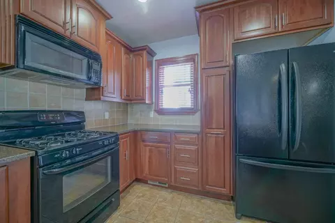 Kitchen - 711 Taylor St, Pecatonica, IL 61063 photo 4 of 4