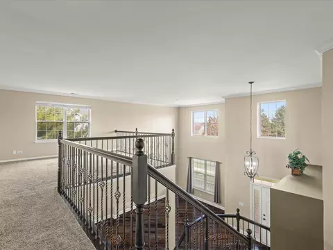 Entry Way - 342 Comstock Dr, Elgin, IL 60124 photo 6 of 9