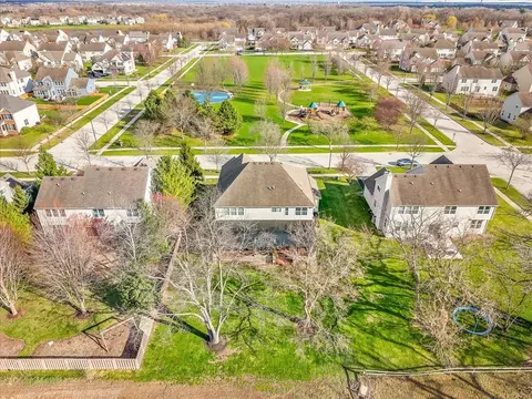 View/Area - 342 Comstock Dr, Elgin, IL 60124 photo 4 of 6