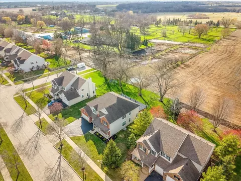 View/Area - 342 Comstock Dr, Elgin, IL 60124 photo 6 of 6