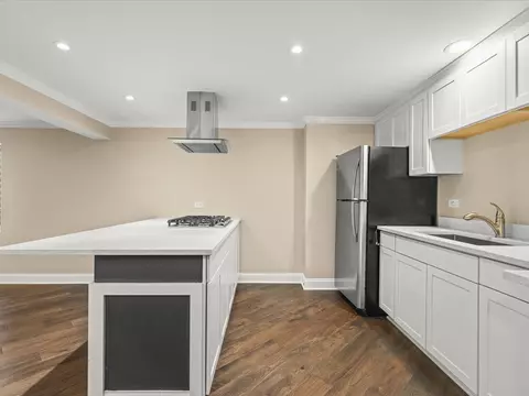 Kitchen - 342 Comstock Dr, Elgin, IL 60124 photo 10 of 10