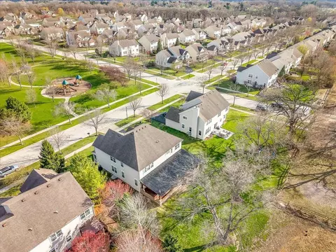 View/Area - 342 Comstock Dr, Elgin, IL 60124 photo 3 of 6