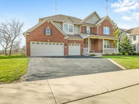 Exterior - 342 Comstock Dr, Elgin, IL 60124 photo 5 of 11
