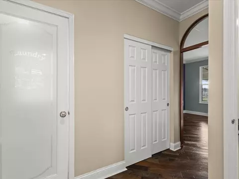 Entry Way - 342 Comstock Dr, Elgin, IL 60124 photo 4 of 9