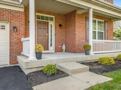 Exterior - 342 Comstock Dr, Elgin, IL 60124 photo 6 of 11