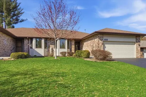 6884 Redansa Apt 2b Dr, Rockford, IL 61108