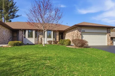 6884 Redansa Apt 2b Dr, Rockford, IL 61108