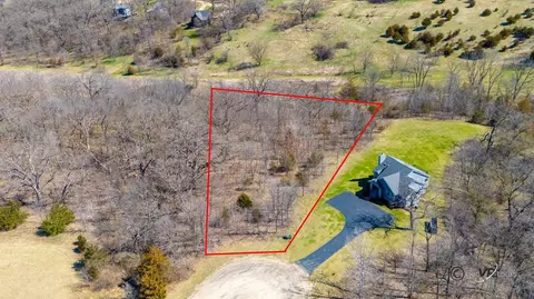 20 Wagoner Ln, Galena, IL 61036