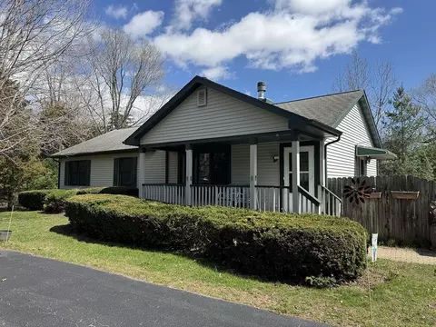 10293 Getz Rd, Mount Carroll, IL 61053