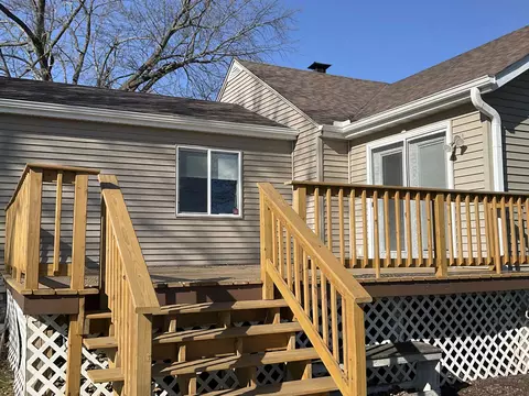 5199 Browns Beach Rd, Rockford, IL 61103