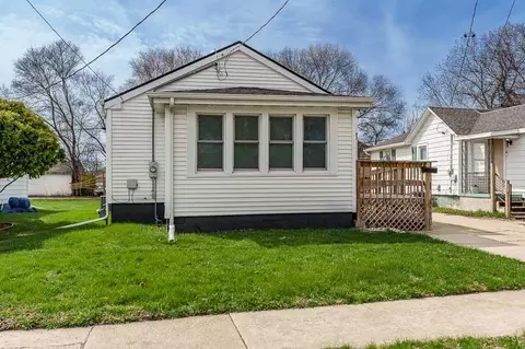 242 S Harrison Ave, South Beloit, IL 61080