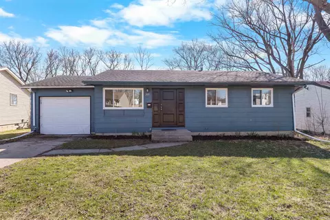 2815 Greendale Dr, Rockford, IL 61109