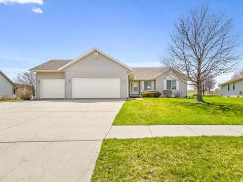 518 Breezeway Dr, Pearl City, IL 61062