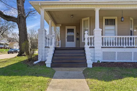 Exterior - 324 E 2nd St, Dixon, IL 61021 photo 4 of 8