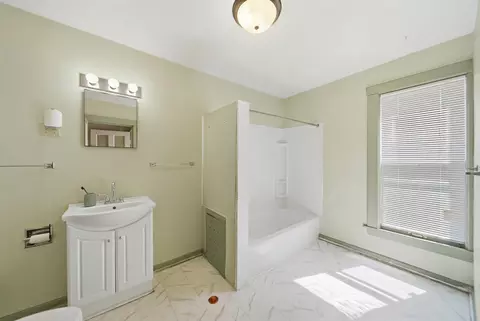 Bath - 324 E 2nd St, Dixon, IL 61021 photo 2 of 2
