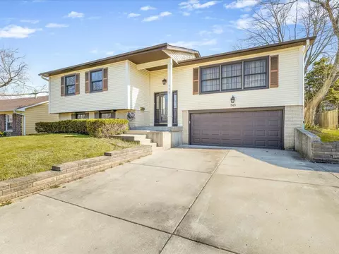 545 Andrew Ln, Lake Zurich, IL 60047