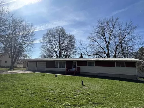 14400 3 Mile Rd, Savanna, IL 61074