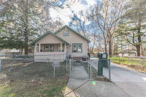 302 N Horace Ave, Rockford, IL 61101