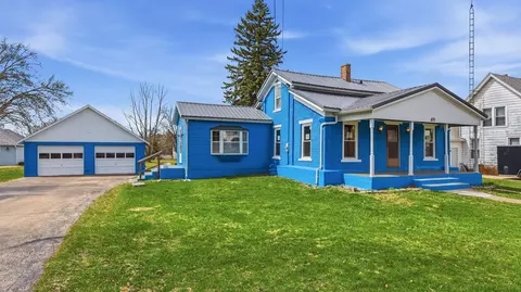 409 S Water St, Warren, IL 61087