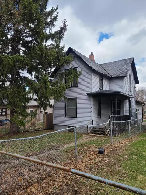 619 Woodlawn, Rockford, IL 61103