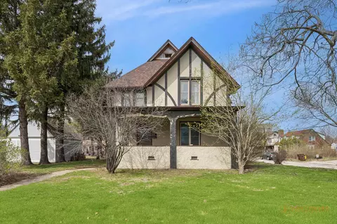 2522 E State St, Rockford, IL 61107