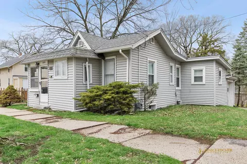 2214 Jackson St, Rockford, IL 61107