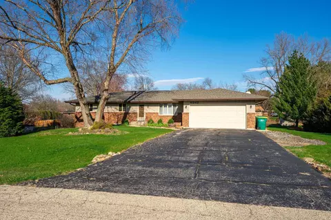 6262 Ral Mar Rd, Rockford, IL 61109