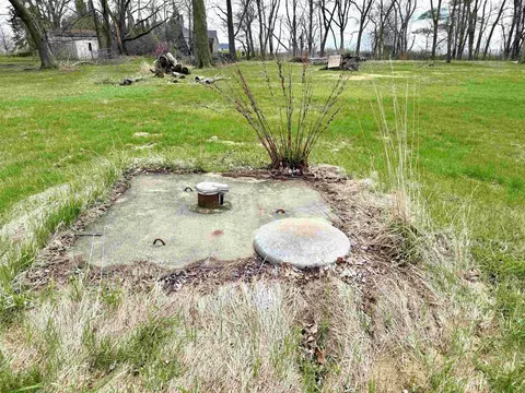 5982 W Clare Rd, Clare, IL 60111 photo 6