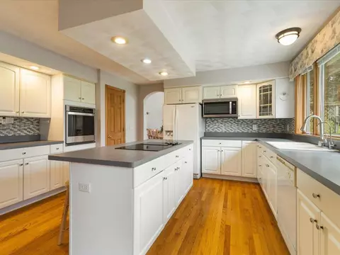 659 Southgate Dr, Lake Summerset, IL 61019 photo 11