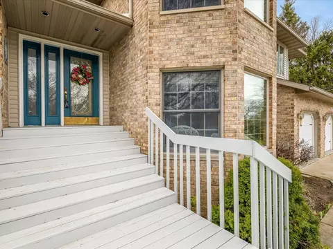 659 Southgate Dr, Lake Summerset, IL 61019 photo 4