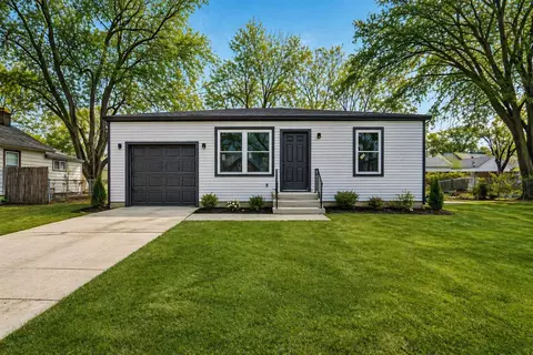 2814 Marshall St, Rockford, IL 61109