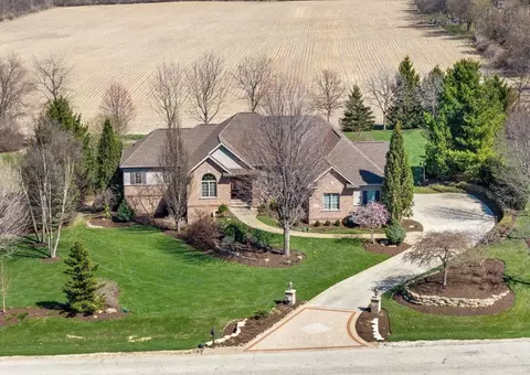 10125 Creek Ridge Trl, Belvidere, IL 61008
