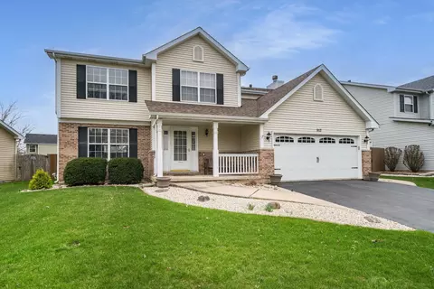 912 N Oak Creek Dr, Genoa, IL 60135