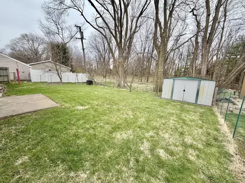 Exterior - 1212 Ogletree Pl, Dixon, IL 61021 photo 4 of 4
