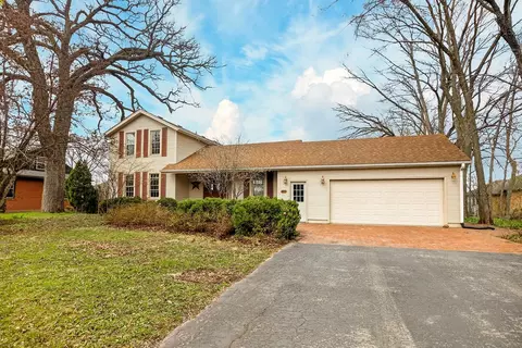 127 W River St, Rockton, IL 61072